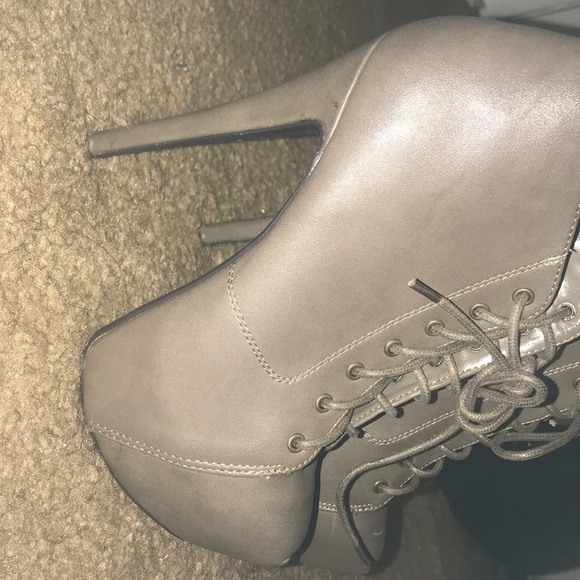 Charlotte Russe Heels - Picture 2 of 3